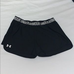 Under Armour - Women’s Med Shorts